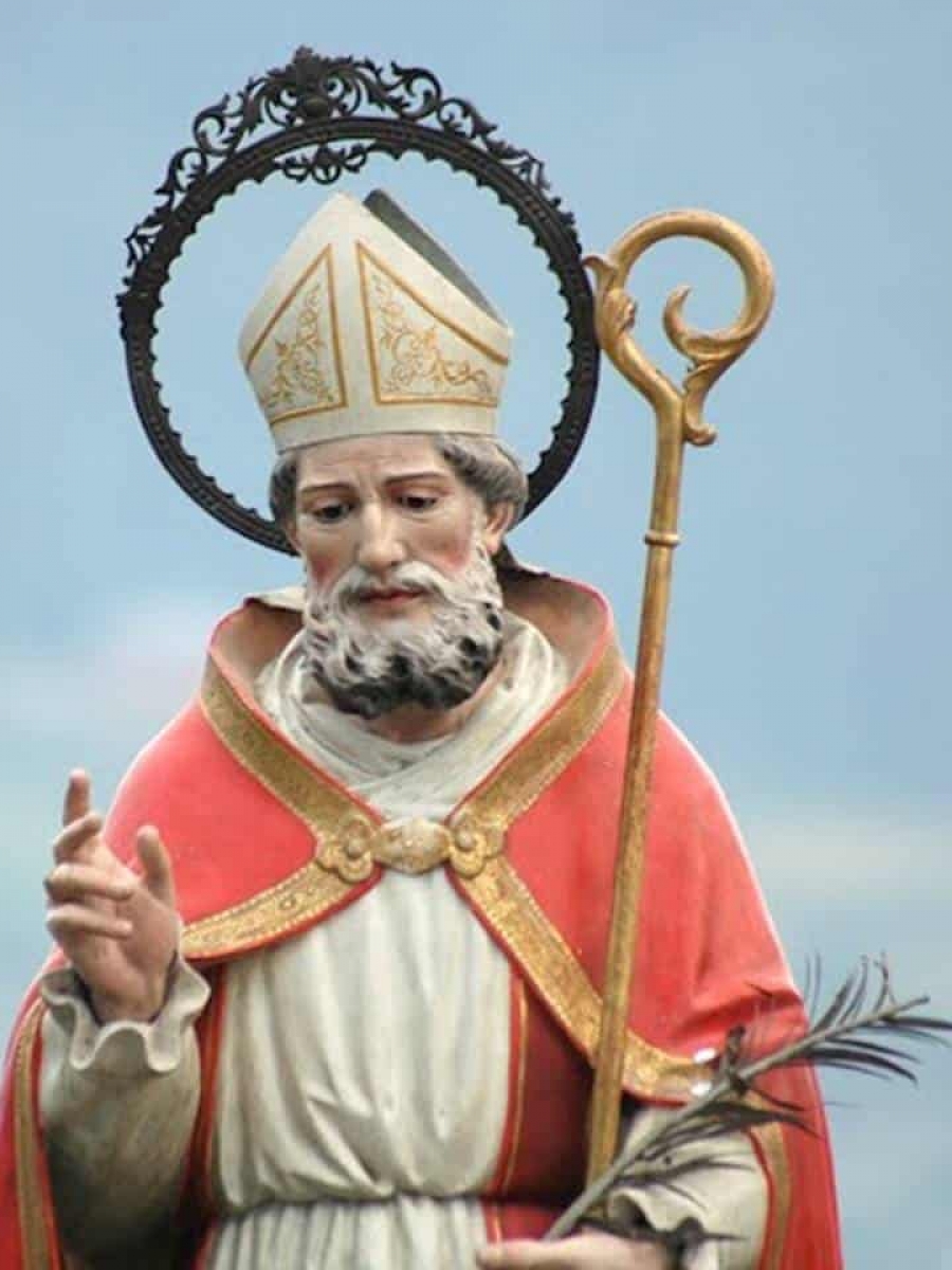 Oración a San Cipriano para Enamorar a un Hombre: Poderosa y Efectiva